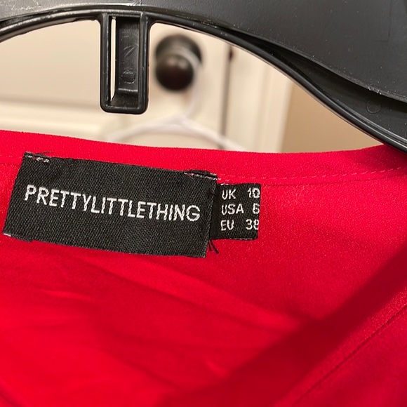 Pretty Little Things pleated midi dress - Picture 4 of 5